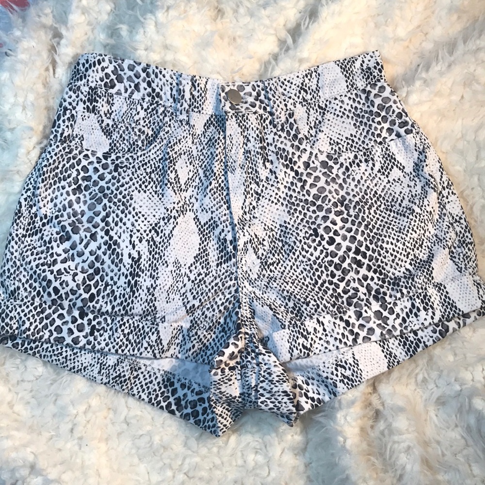 ⚡️HOST PICK⚡️American Apparel Shorts - Picture 3 of 8